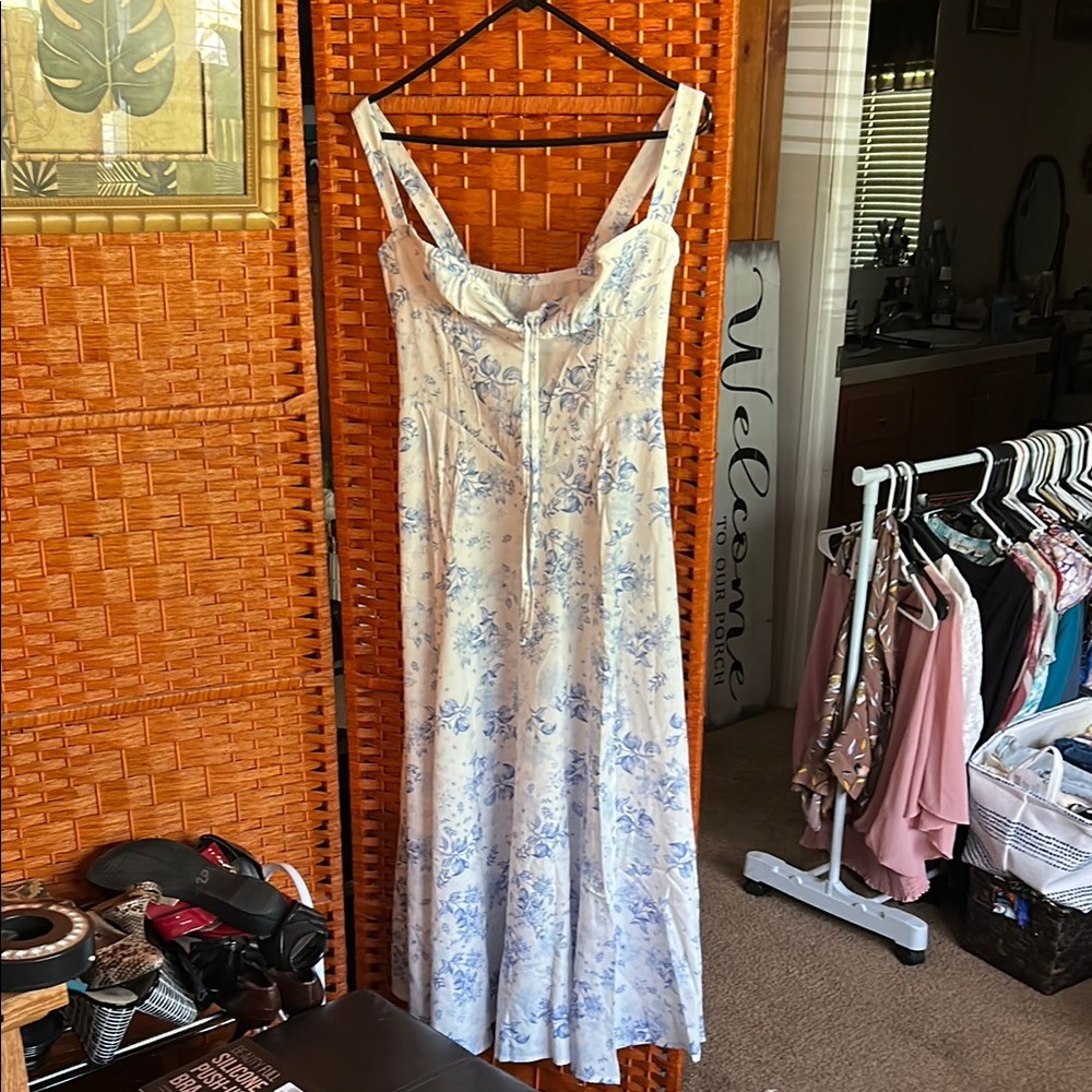 Floral Blue and White